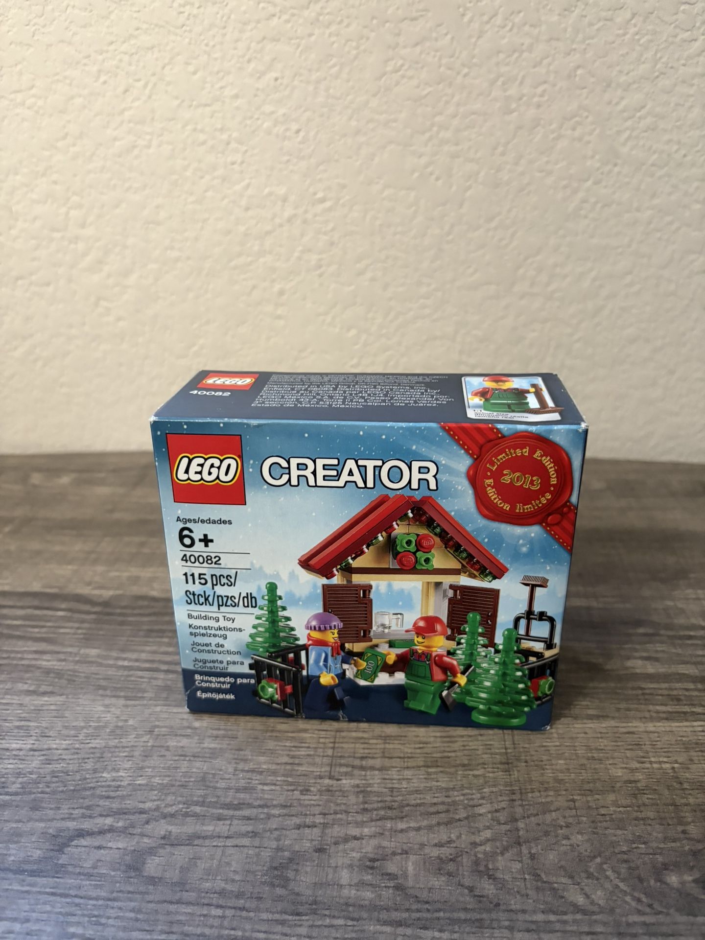 LEGO CREATOR: Christmas Tree Stand (40082)
