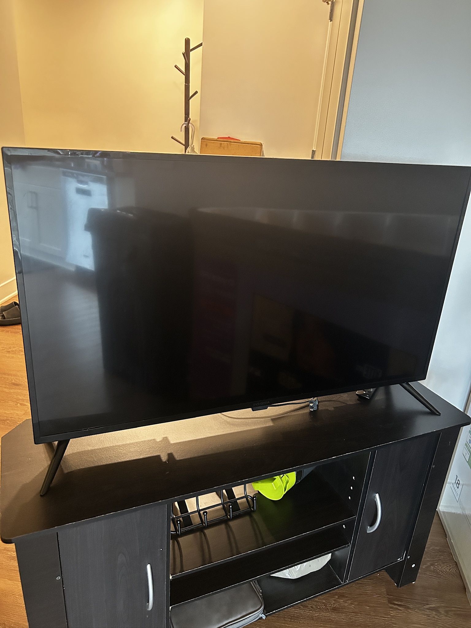 Amazon 42” Insignia Smart TV (FireOS)