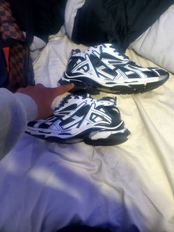 Balenciaga runners