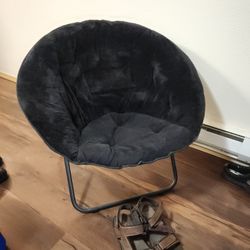 Mainstays Black Saucer Chair