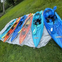 Pelican sit in weight 36 lbs kayak 10 ft with matching paddle ( brand new ) 330 for each 