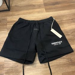 Essentials Fear Of God jet black shorts (authentic)