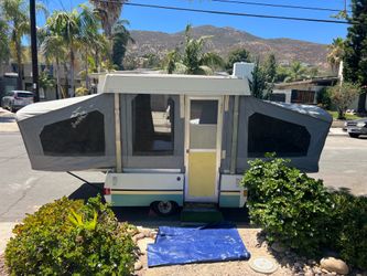 Coleman Fleetwood Columbia Pop Up Camper - Cute, Compact & Renovated!