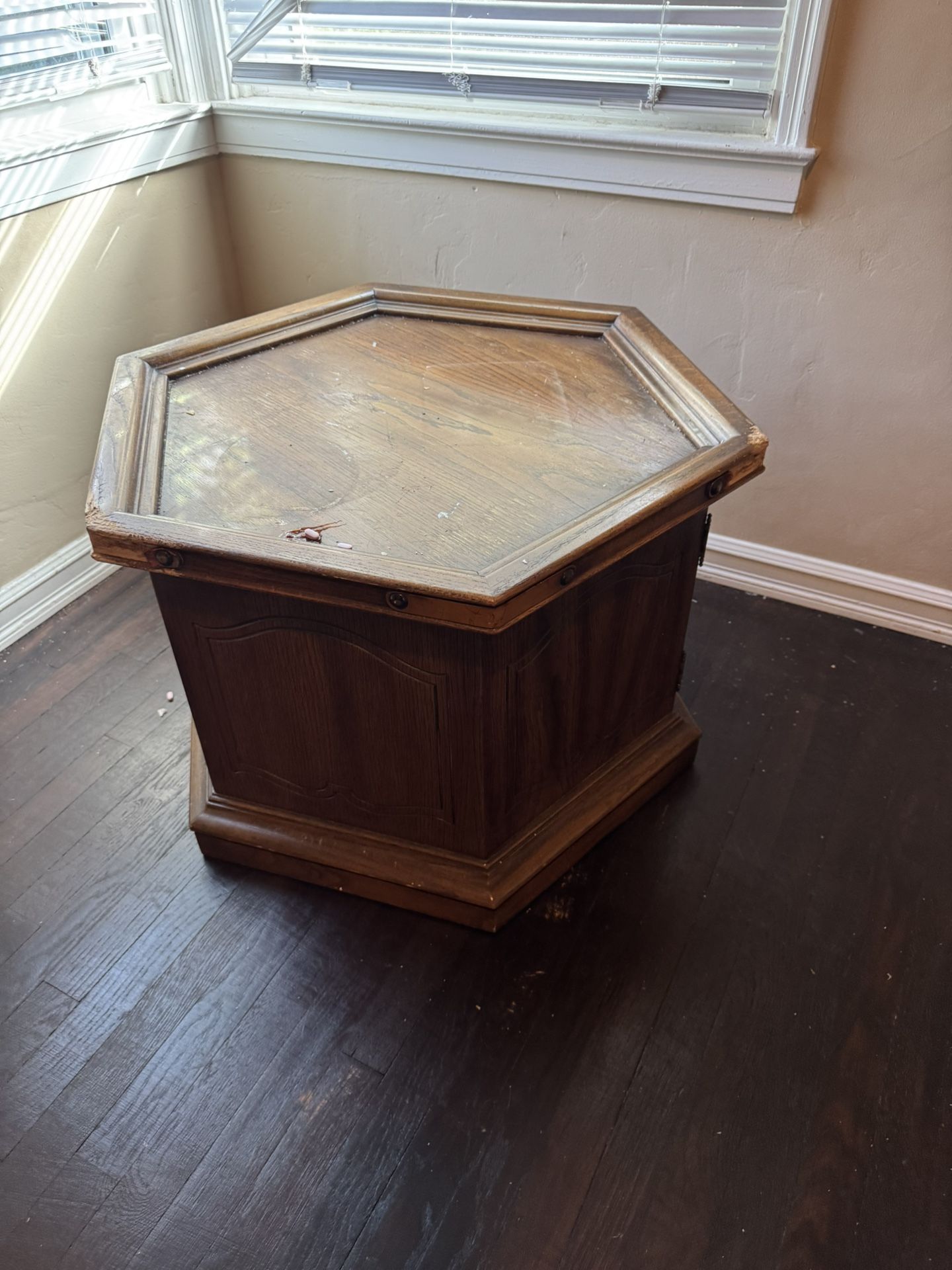 Free End Table