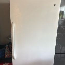 GE Freezer 67Hx32Wx30D Works Great 