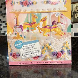 Wilton Cake Carousel Horses (new)