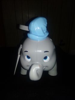 Disneyworld exclusive dumbo popcorn bucket (missing one ear)