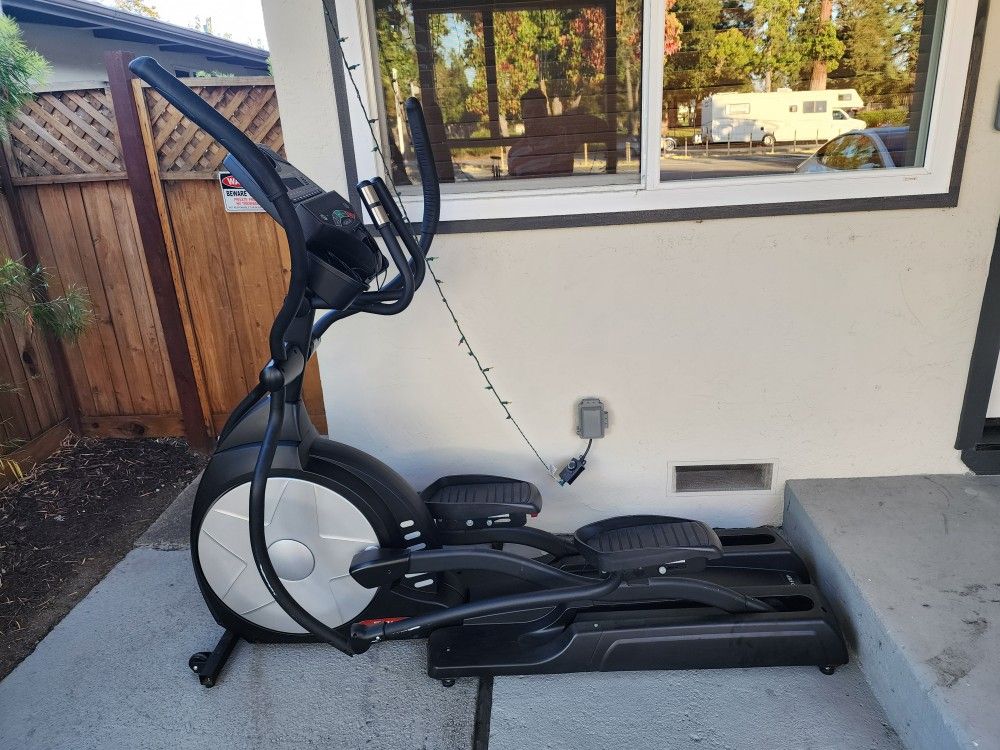 Elliptical For Sale - Sole E95
