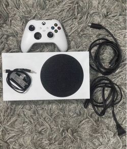 Xbox series s W/ headset and controller
