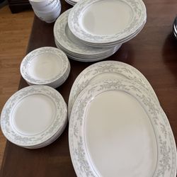 31 Pieces of Dishes