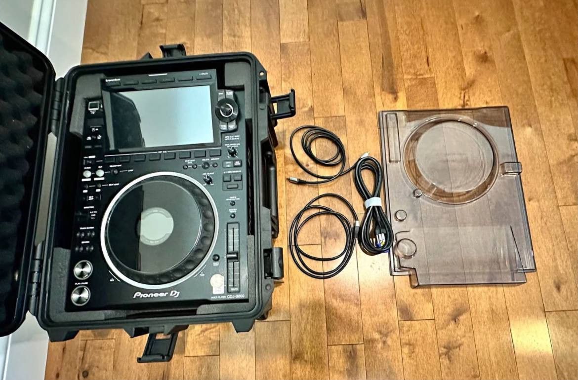 Pioneer CDJ-3000 DJ Multi-Player With Decksaver