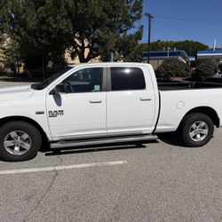 2020 Ram 1500 Classic SLT 