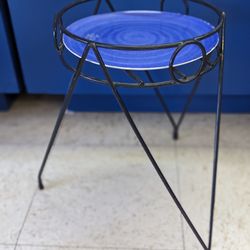 Plant Stand H15x10" Round 