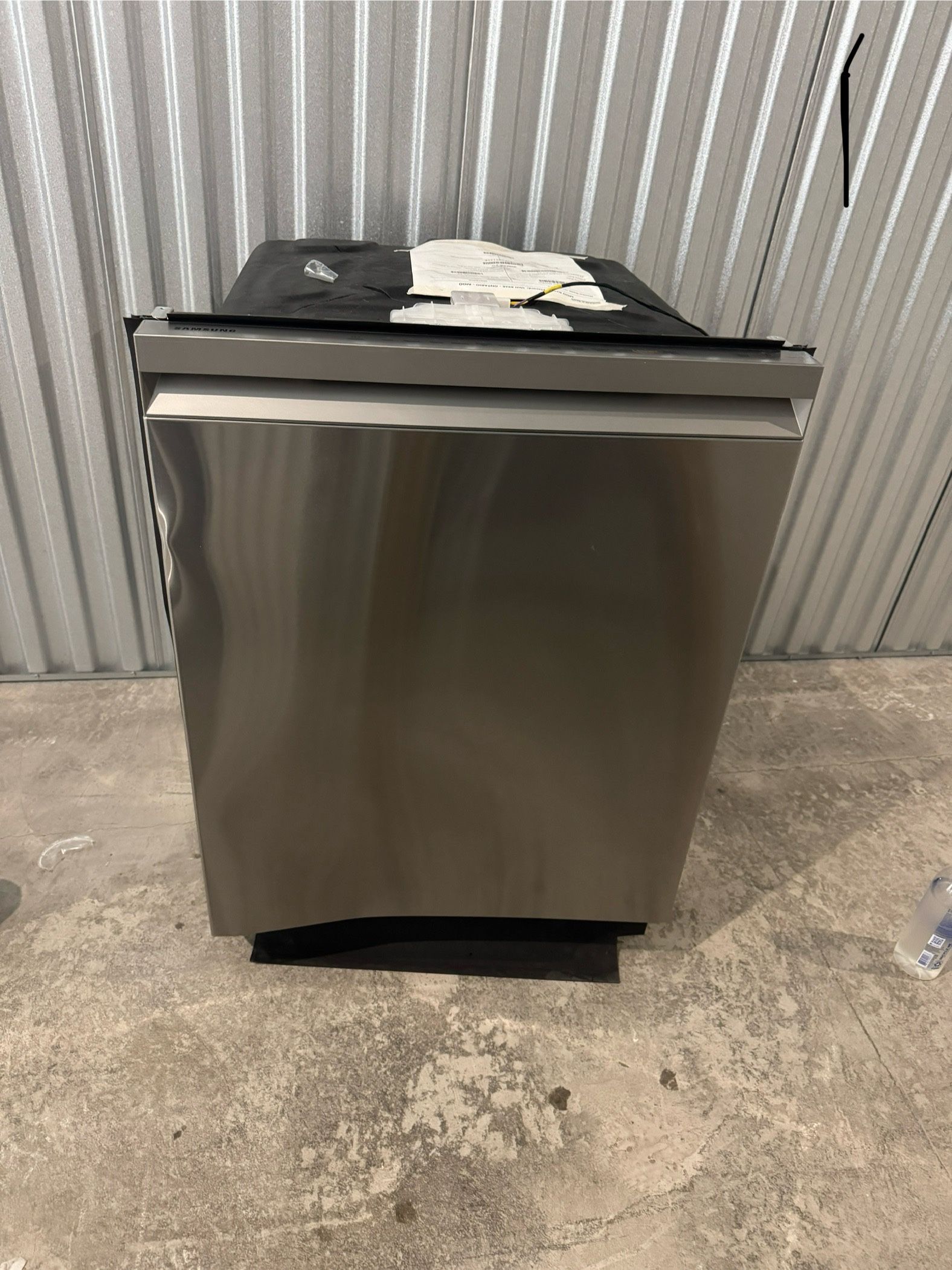 DELIVERY AVAILABLE 🚚 Samsung 24” Smart Dishwasher w/ 3rd Rack & AutoRelease Dry- Stainless Steel