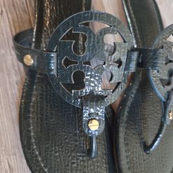 Tory Burch  Miller Jitney Green Leather Logo Flat Sandals US 7.5 #33127