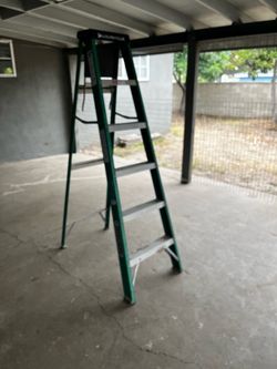 GREEN LOUISVILLE, 6 FOOT LADDER