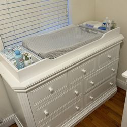 Dresser + Changing Table 