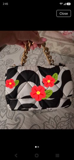 Interlocking c puffy purse.
