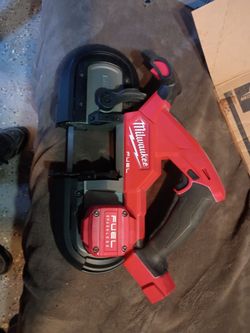 Milwaukee 18 volt bandsaw no battery no charger