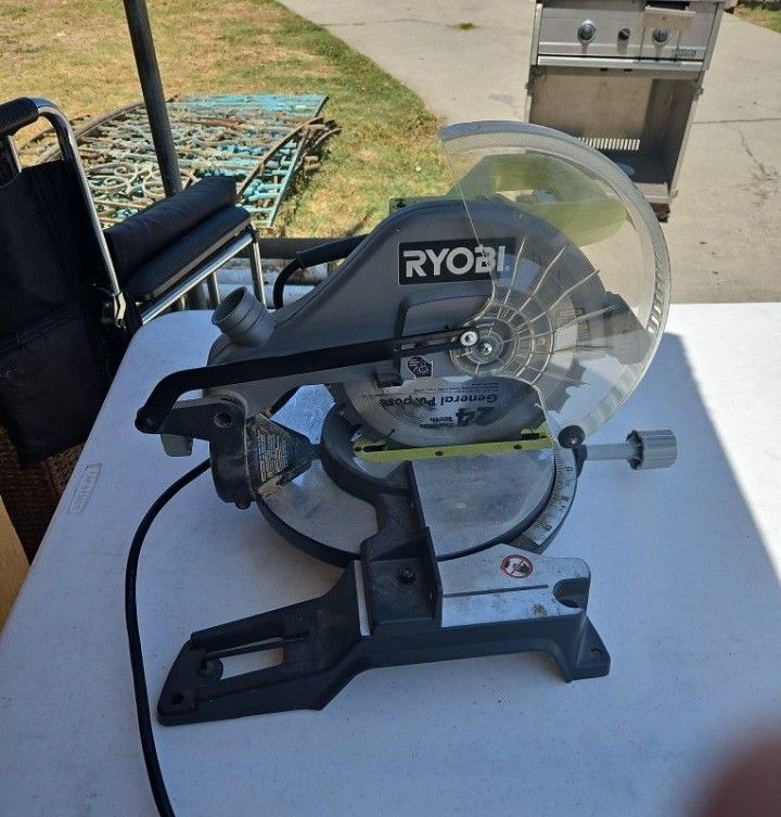 Ryobi Saw
