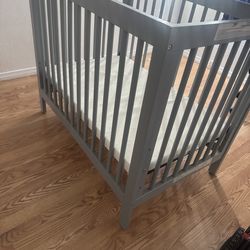 Baby crib