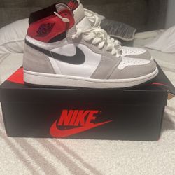 Air Jordan 1 Retro High OG Size 8 Smoke Grey