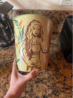 Moana tin bucket