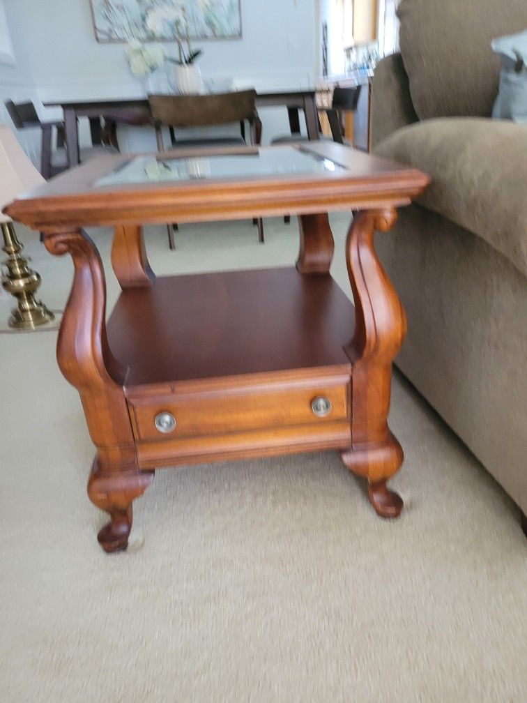 Broyhill End Table