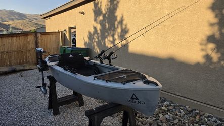 10' Fishing Kayak Rig (Ascend, +Motor & Accessories)