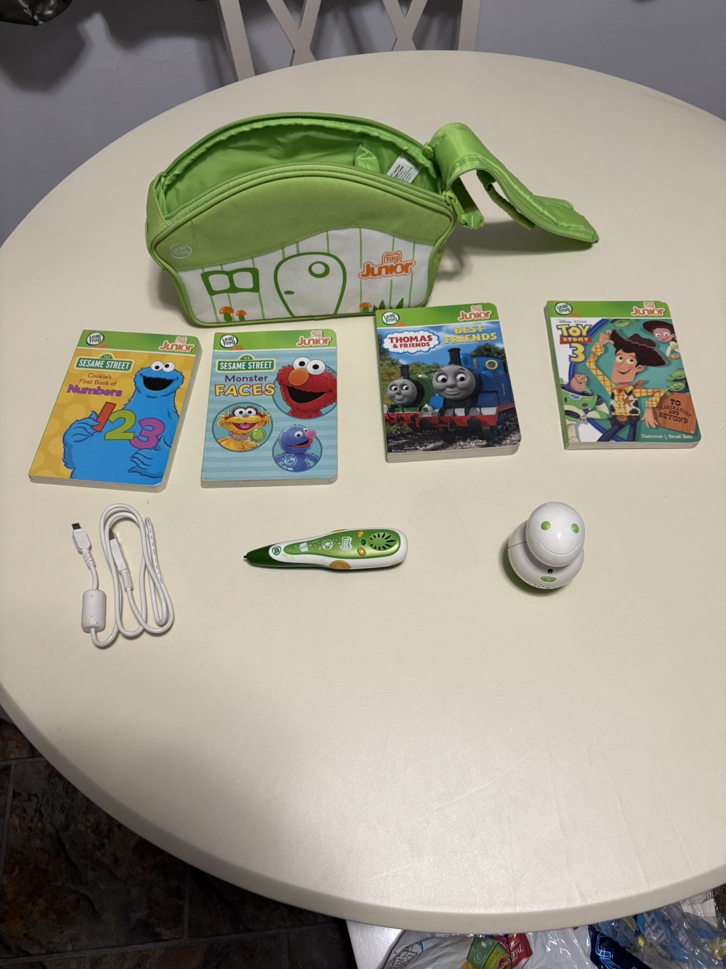 Leap Frog Tag Junior Reader Books & Case