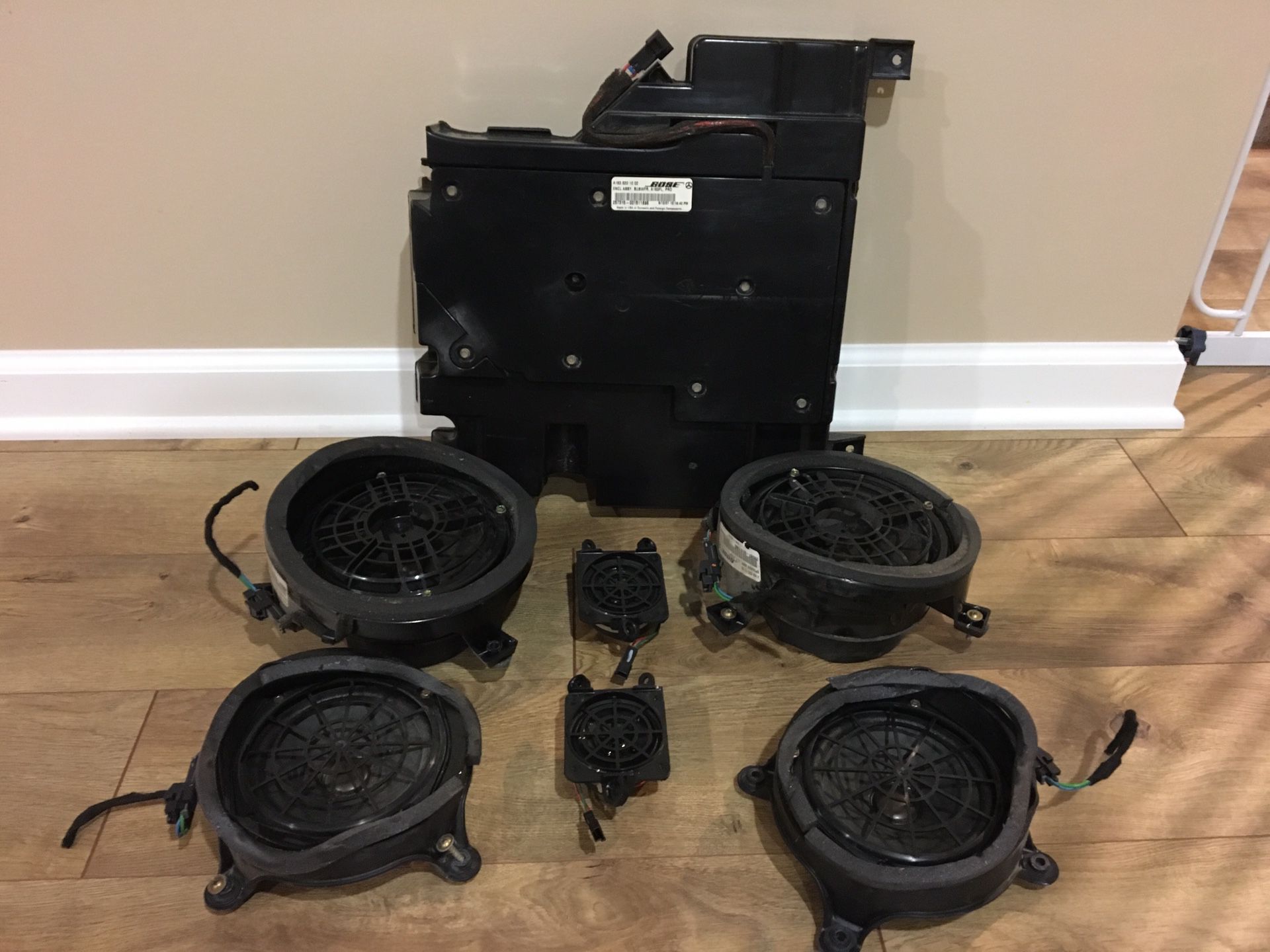 Mercedes Ml class Bose Speakers Subwoofer