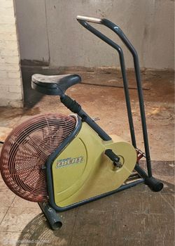 Workout bicycle