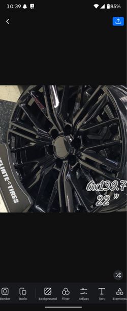 Nothing hits quite like a set of 22s on a 6-lug setup! 🛞🔥 ​⚡ Size: 22" 💥 Bolt Pattern: 6x139.7 🛻 Fits: Chevy Silverado/Tahoe, GMC Sierra/Yukon, Es