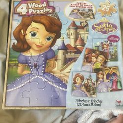 4 Wooden Puzzles Sofia The First