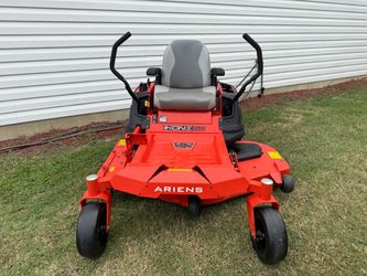Ariens IKON X 52 Zero-Turn Lawn Mower ( Model 2024 only 152hrs )