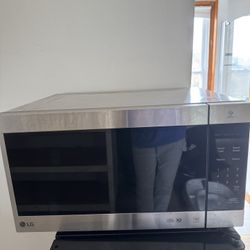 LG microwave
