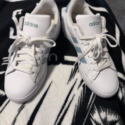 Women’s Adidas Shoes