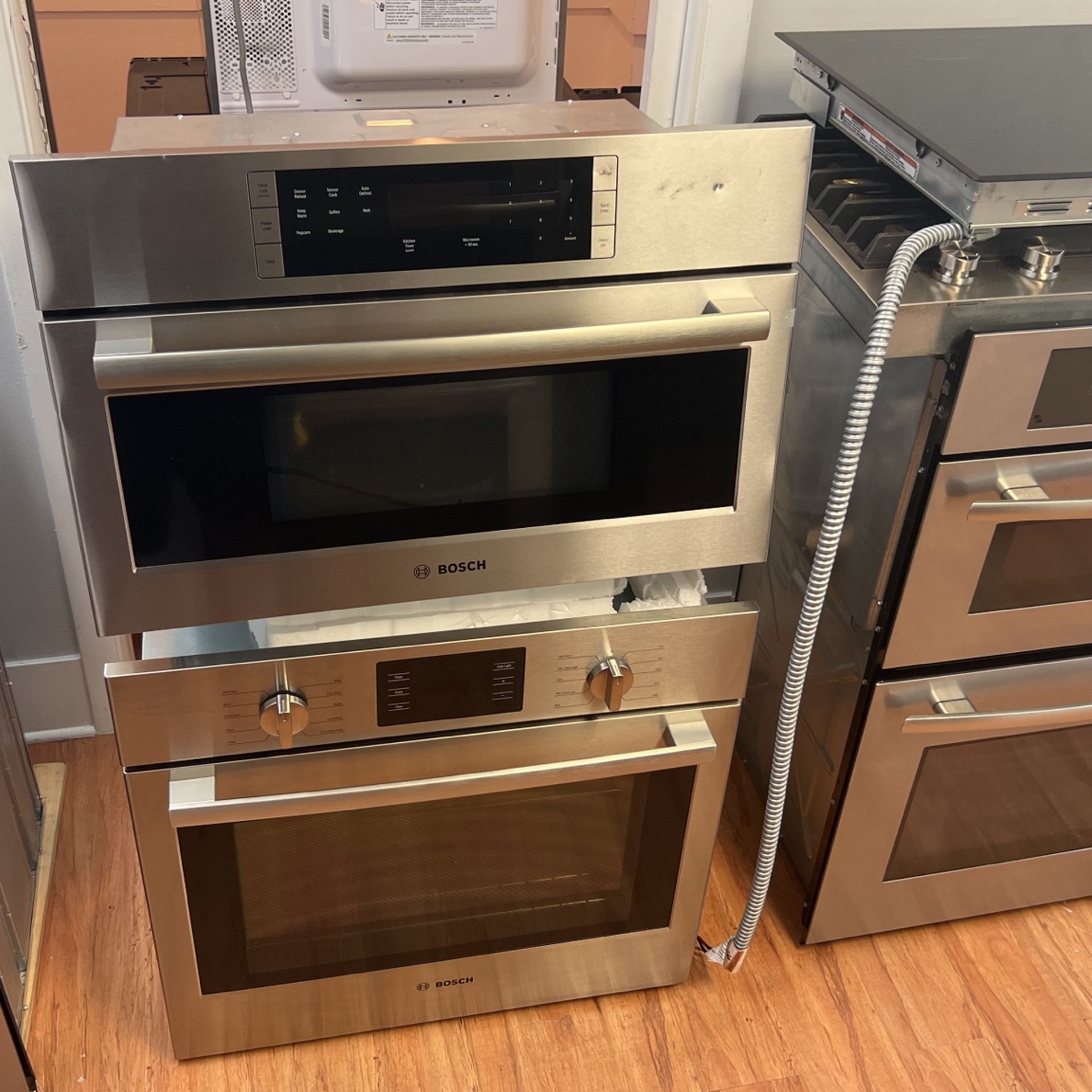 Bosh Microwave And Bosh Single Oven 30”