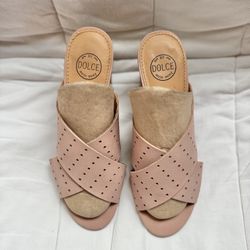 SZ 8 Pink Block Heels