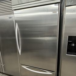 Kitchen Aid Built In Bottom Freezer 36” Refrigerator Stainless Steel