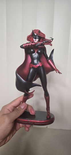 Batwoman Statue