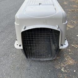 Plastic pet kennel Large 