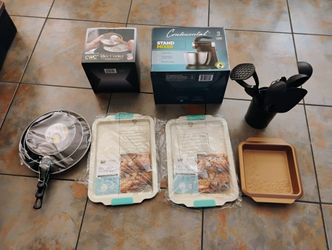 Everything U See In The Pic Is All Brand New Hurry Great Deal 55 Doll For It All 