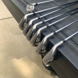 Golf Clubs 