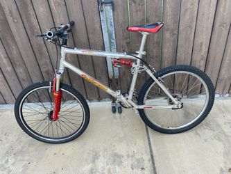 26in Manitou full suspension mountain bike $340