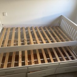 Twin Bed 