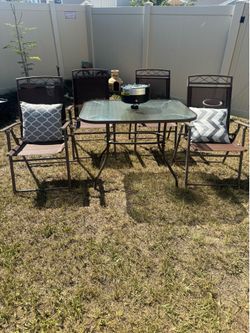 4Chairs&Table with Table Top Fire Pit H28xL38xW32