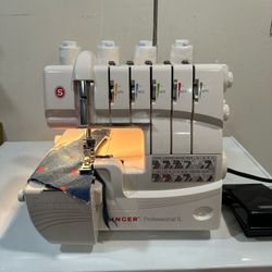 3 Sewing Machine Overlock Viking And Simger
