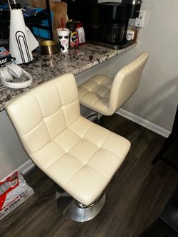 Set of 2 Adjustable Swivel Bar Stools – Cream Faux Leather