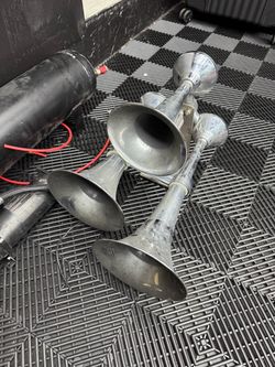 Train horn